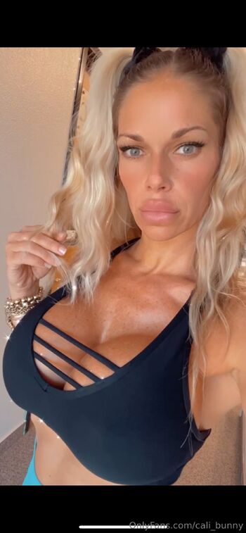 Bunn / cali_bunny nude photo #3