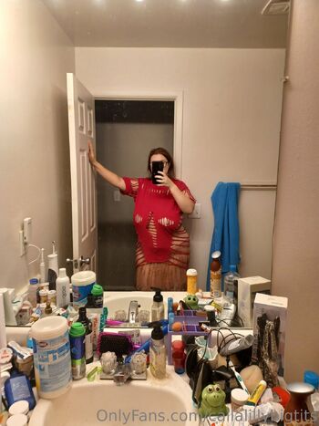 Calla Lill / callalillybigtits nude photo #30