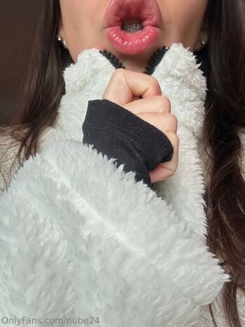 Sky / camile2303 nude photo #13