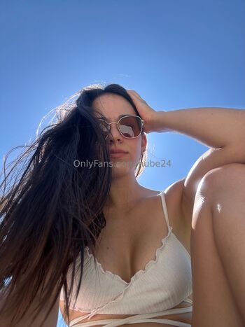 Sky / camile2303 nude photo #29