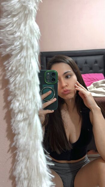 Sky / camile2303 nude photo #37