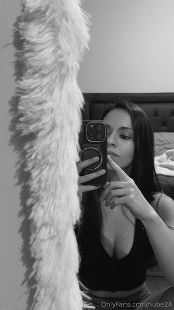 Sky / camile2303 nude photo #38