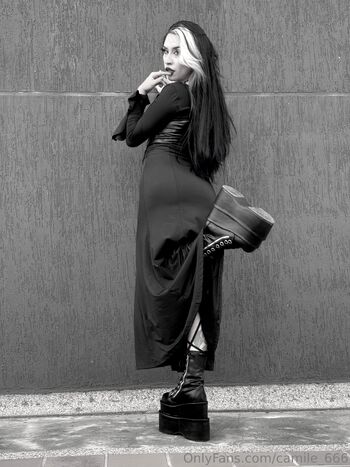 Camille 66 / camile_666 nude photo #11