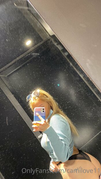 camilove11 nude photo #1