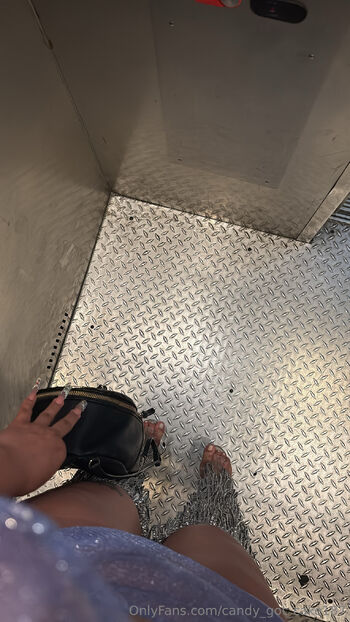 candy got cak / candy_got_cake187 / xslide2candylandx / yungslutxxx nude photo #1