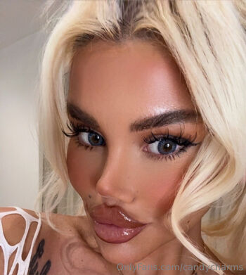 BUSTY BIMBO / candycharms nude photo #14