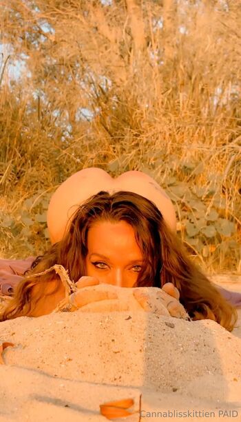 Cannablisskittie8 / cannablisskitten nude photo #7