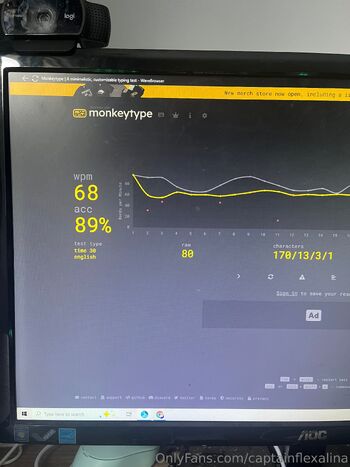 Lin / captainflexalina nude photo #5