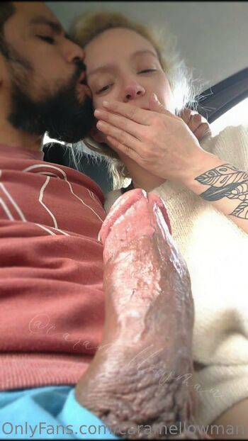 𝒞𝒶𝓇𝒶𝓂ℯ𝓁𝓁ℴ𝓌 / caramellowman nude photo #25