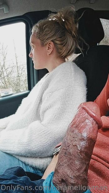 𝒞𝒶𝓇𝒶𝓂ℯ𝓁𝓁ℴ𝓌 / caramellowman nude photo #26