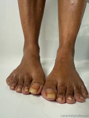 Puja FeeT ONL / caramelprofessor nude photo #18