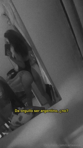 Carl / carlaaxoxo nude photo #24