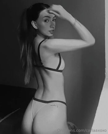 Carl / carlaaxoxo nude photo #33