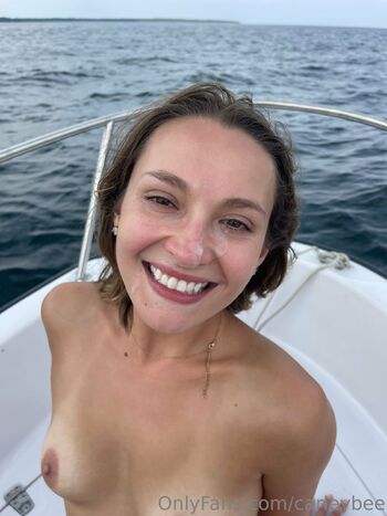 CarleyBeeFRE / carleybee / buzzybee.123 / carleybee123 nude photo #4