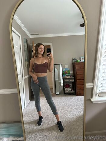 CarleyBeeFRE / carleybee / buzzybee.123 / carleybee123 nude photo #5