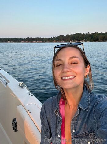 CarleyBeeFRE / carleybee / buzzybee.123 / carleybee123 nude photo #9