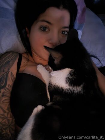 Ariel / carlita_95 nude photo #3