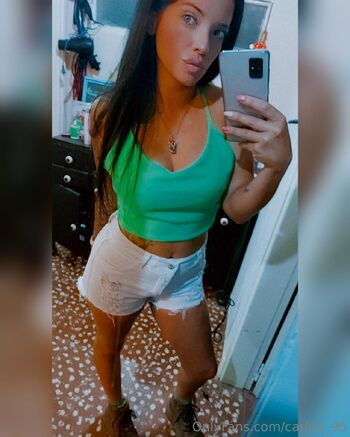 Ariel / carlita_95 nude photo #4