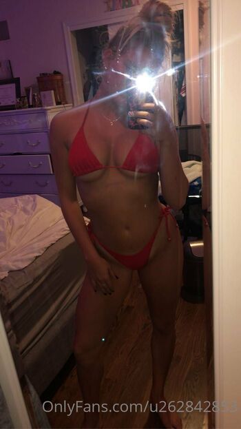 Katie / carlylekatie nude photo #28