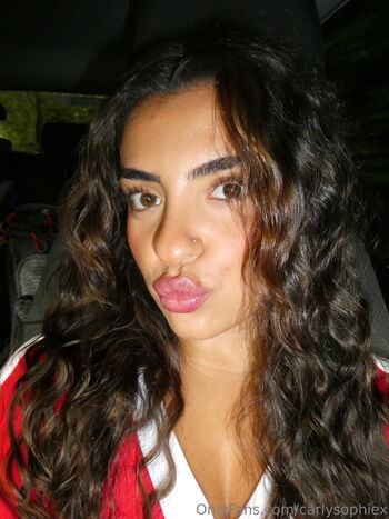 Carlysophi / carlysophiex nude photo #1