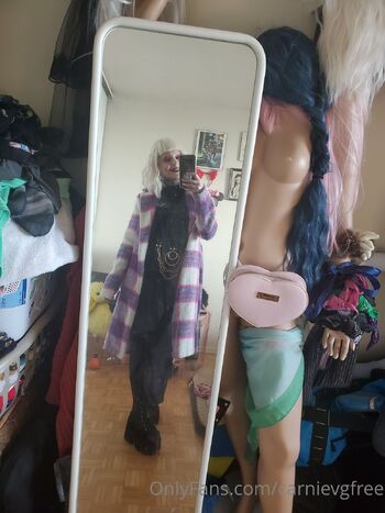 Carni / carnievgfree nude photo #9