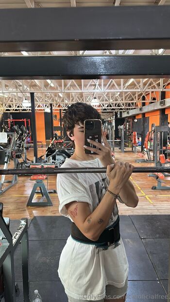 Car Fre / caroficialfree nude photo #16