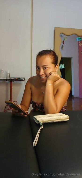 Carolin / caroldealvarez / carol.dealvarez nude photo #7