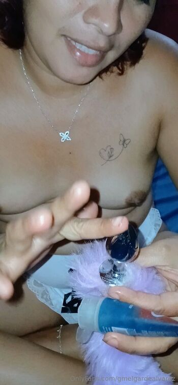 Carolin / caroldealvarez / carol.dealvarez nude photo #9