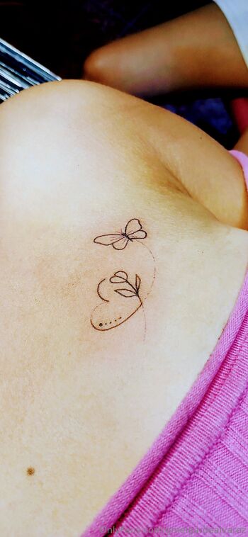 Carolin / caroldealvarez / carol.dealvarez nude photo #13