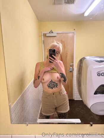 Carolin / caroliiiiine nude photo #24