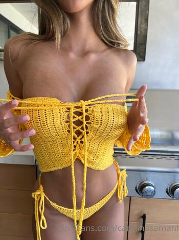 Caro / carolinasamani nude photo #34