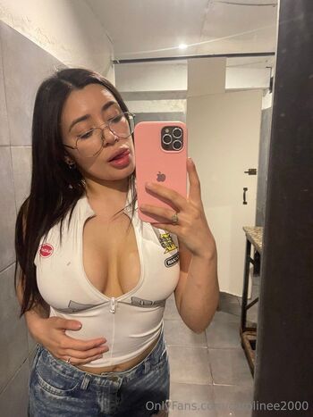 Caroline / carolinee2000 nude photo #11