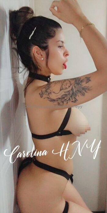 CAROLINE / carolinehoneyy nude photo #15