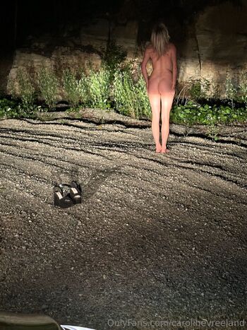 Caroline Vreelan / carolinevreeland nude photo #39