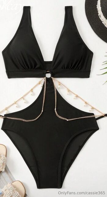 Cassie x / cassie365 nude photo #3