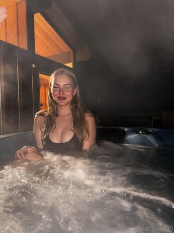 Cassie Clair / cassieclaire00 nude photo #3