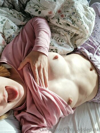 Cassie Pin / cassiepink nude photo #9