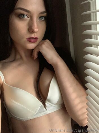 Cassandra Lov / cassnoellexo nude photo #31