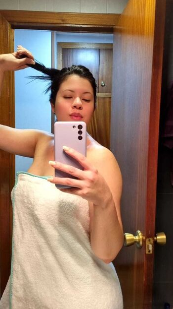 Lets play Im available now / catalinalovesfit nude photo #21