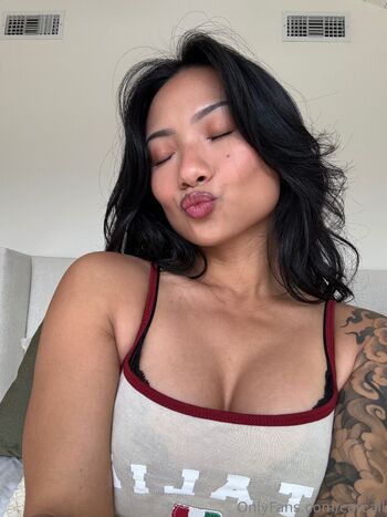 Cat / catcall nude photo #22