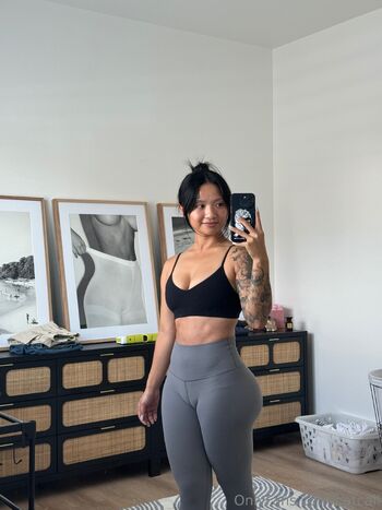 Cat / catcall nude photo #23