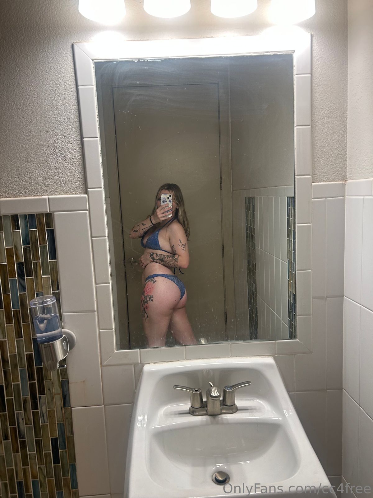 C / cc4free nude photo #19