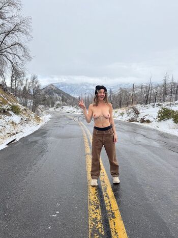 CC / ccflight nude photo #4