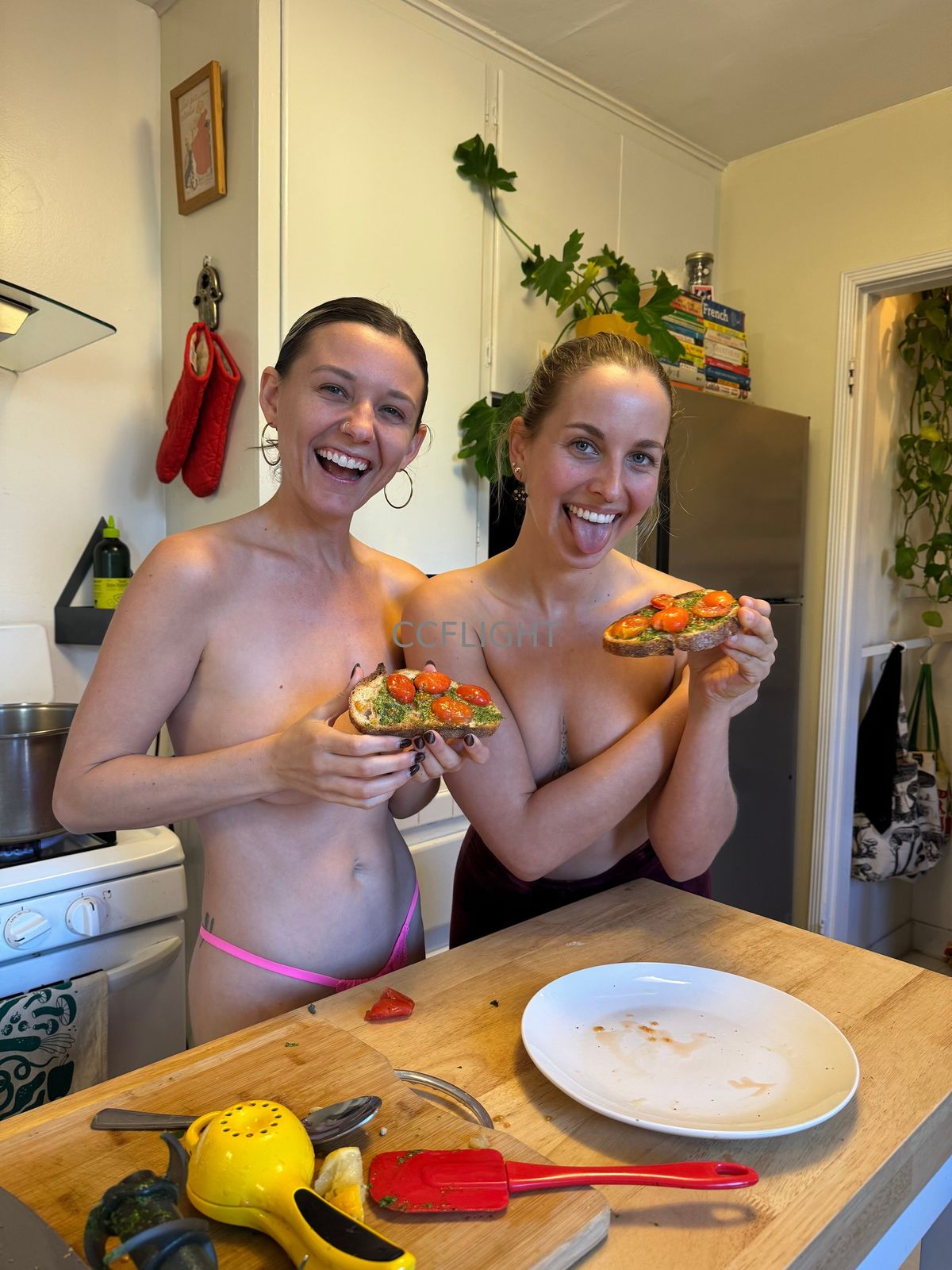 CC / ccflight nude photo #18