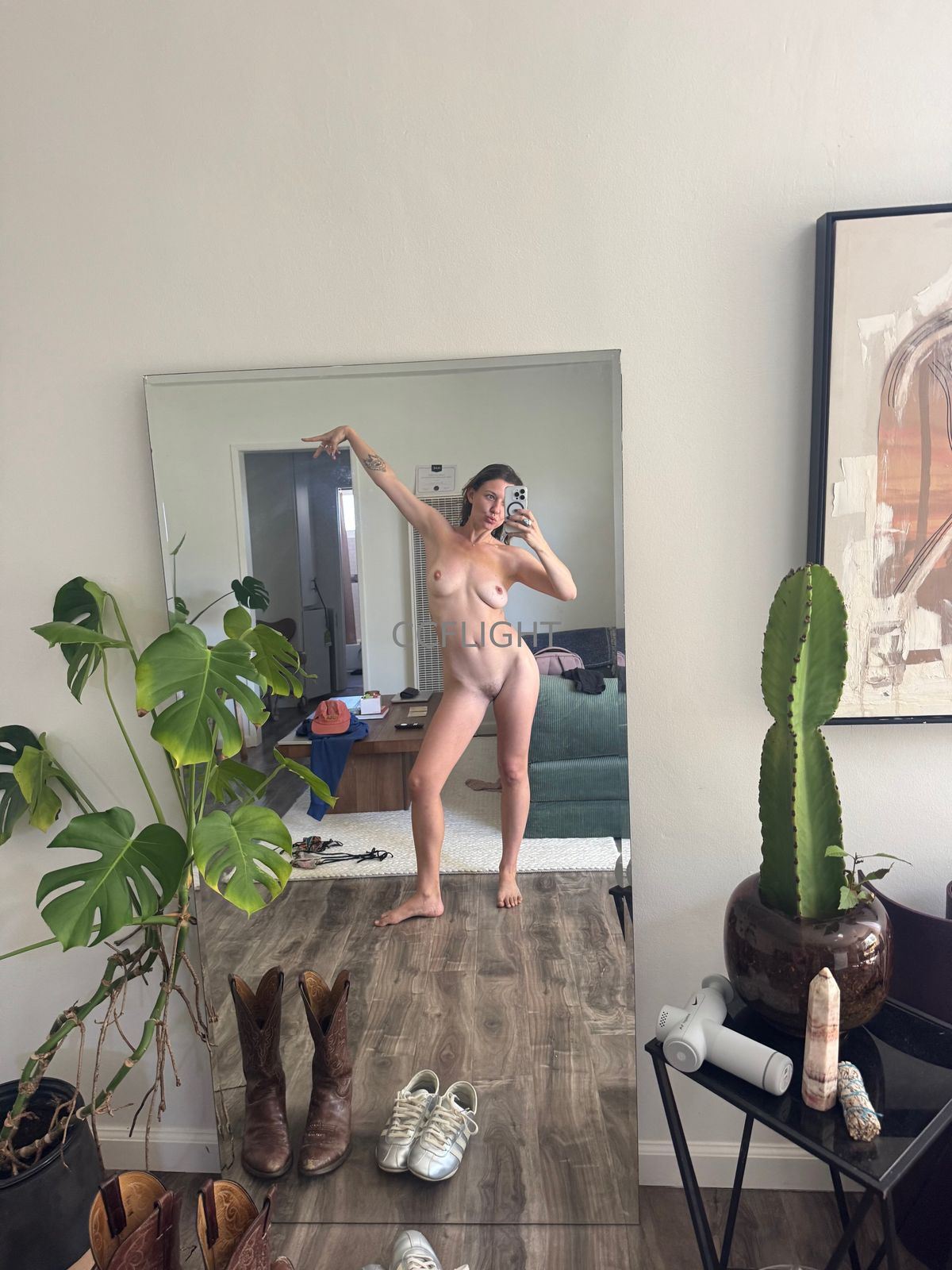 CC / ccflight nude photo #40