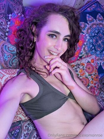 Cece Monro / cecexomonroe nude photo #11