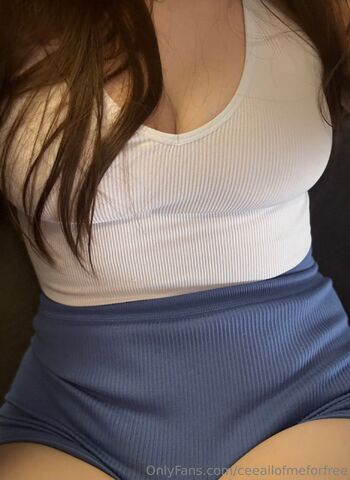 Cee / ceeallofmeforfree nude photo #11