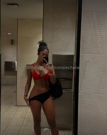 OnlyFans / censiechanel nude photo #7