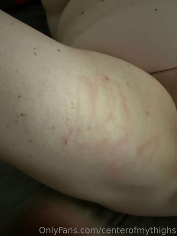 Elizabeth Cente / centerofmythighs nude photo #12