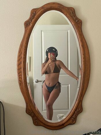 champgnekis / champgnekiss nude photo #3